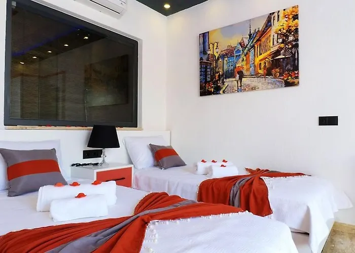 Fenomen 2 / Kalkan Otel 4*